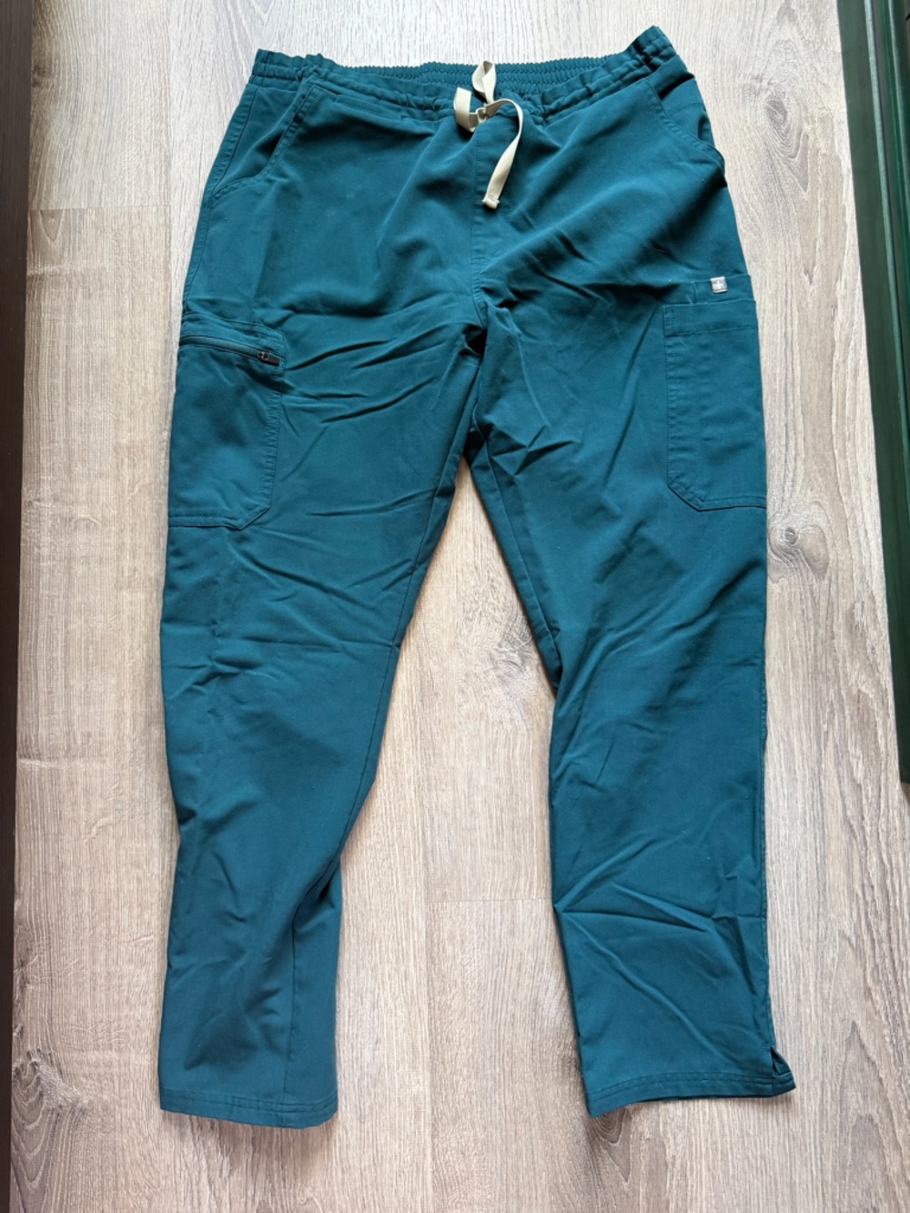 Women’s Yola scrub pants